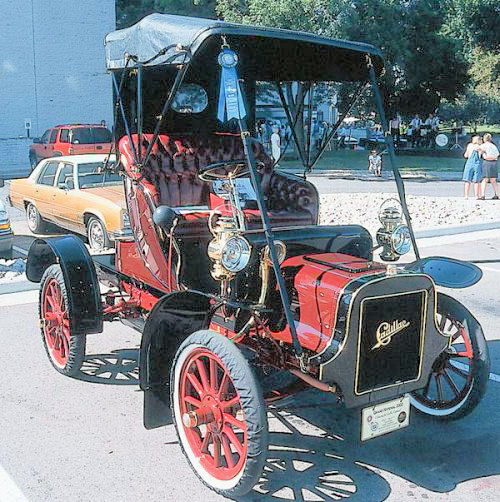 1906 Model K runabout